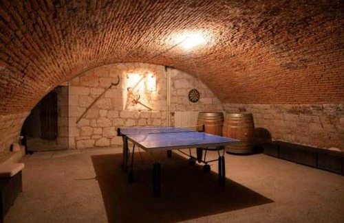Fajolles Apartamento | Château Stay – 1BR 4P with Pool & Park Access
