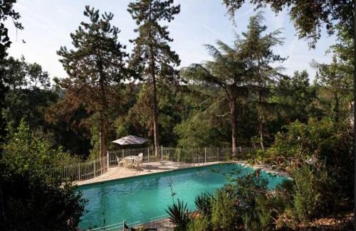 Fajolles Apartamento | Château Stay – 1BR 4P with Pool & Park Access
