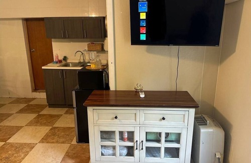 Tierras Nuevas Saliente Apartamento | CH 1003: Cozy studio in amazing Manatí with AC, WiFi, Pool & more