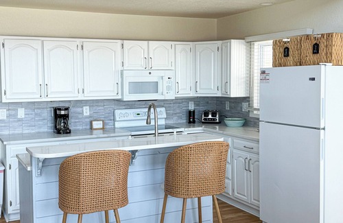 Colington Harbour Casa | SOUNDFRONT- 4 RBs w / nuevos interiores, atracadero, Com piscina, tenis, perros.