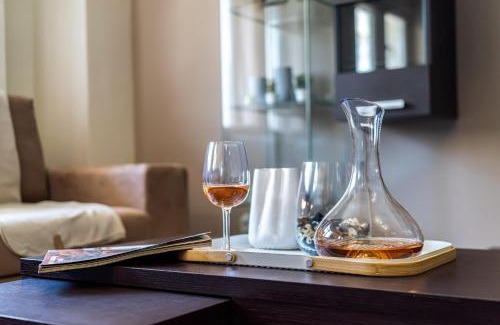 Athens City Centre Apartamento | ChabbyNChill - Cozy 1BR with Spacious Balcony