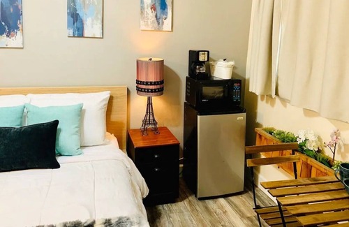 Cortez Hill Apartamento | Chadwick 104 · Located near everything | Fast Wi-Fi | Cozy!