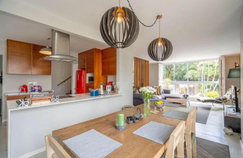 Essenwood Casa | CHAKA CHAKA