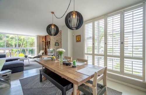 Essenwood Casa | CHAKA CHAKA