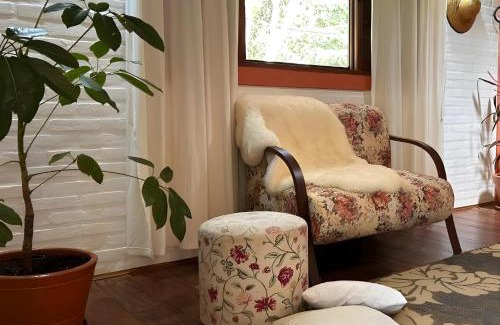 Cunha Chalet De Esquí | Chalé Azaléa com roupas de cama e banho internet de alta velocidade smart tv lareiras decks jardim cozinha equipada estacionamento privativo floresta relaxamento descanso e silêncio no campo