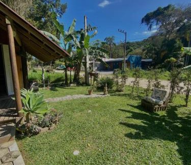 Bombinhas Chalet De Esquí | Chalé cabana da mata