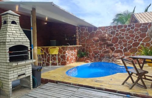 Fortim Casa | chalé com cozinha dois quartos e piscina privativa