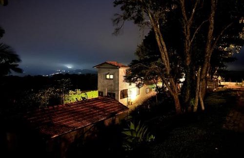 Sao Roque Chalet De Esquí | Chalé com linda vista para o vinhedo