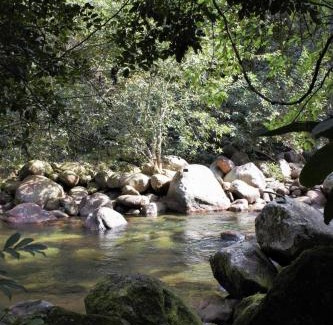 Ponte Branca Casa | Chalé Completa com Garagem e Rio Privativo no quintal I 14min do Centro Histórico e Praias - Ambiente tranquilo e bem Avaliado