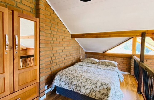 Sapucai-Mirim Chalet De Esquí | Chalé Jacarandá - Hidro, Lareira, Natureza e Mais
