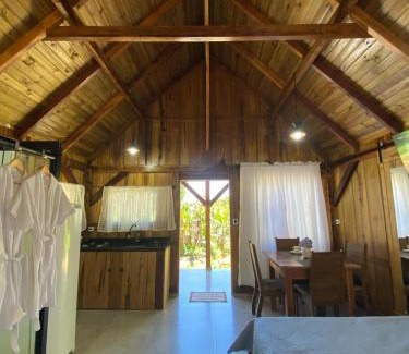 Guaramirim Chalet De Esquí | Chalé pé da montanha