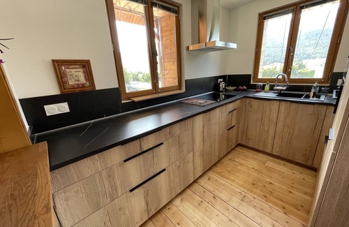 Autrans-Meaudre-en-Vercors Chalet De Esquí | Chalet Écologique et Ensoleillé Dans le Vercors, Proche du Village et des Pistes