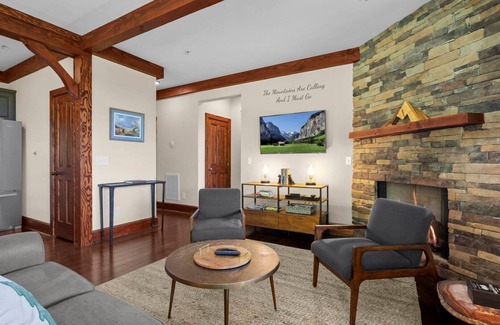 Boone Condominio | Chalakee Lodge C512, cerca de atracciones de High Country, comunidad cerrada, piscinas cubiertas y al aire libre, salas de fitness
