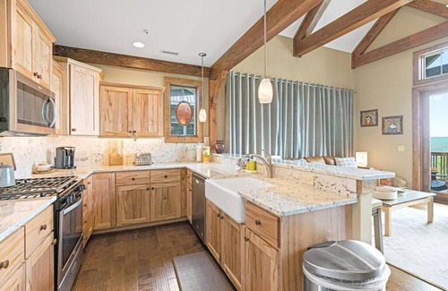 Boone Condominio | Chalakee Lodge C531- Mountain View, Gated Resort, Indoor/Outdoor Pools and Hot Tub, Fitness Area,...