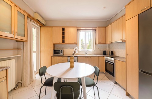 Khalandrion Apartamento | Chalandri Living: 3-Bedroom Luxury Apartment