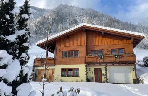 Fusch an der Grossglocknerstrasse Chalet De Esquí | Chalet Aleida Comfortable holiday residence