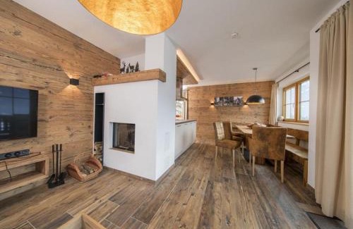 Schonbach Chalet De Esquí | Chalet Stay near Krimml Waterfalls