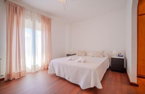 Ciudad Universitaria Casa | Chalet con piscina privada, barbacoa y tranquilidad