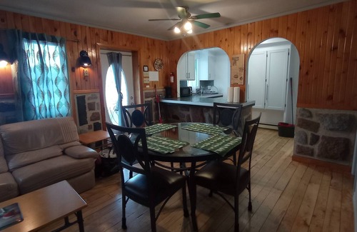 Saint Zenon Chalet De Esquí | Chalet à Louer, Bord de Lac, Saint-zénon, Lanaudière, Canada