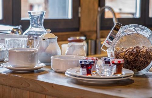 Le Praz Chalet De Esquí | Chalet élégant à Courchevel Le Praz avec spa, cheminée et services inclus - FR-1-568-35