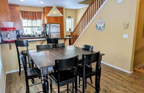 Government Camp Chalet De Esquí | Chalet 135 at the Official Collins Lake Resort
