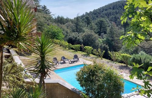 Genolhac Casa | Chalet 14 pers avec vue panoramique et piscine chauffée