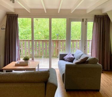 Septon Chalet De Esquí | Chalet 230 I deux-cent-trente I Gezellig chalet aan de rand van het bos - 5 persoons I Durbuy