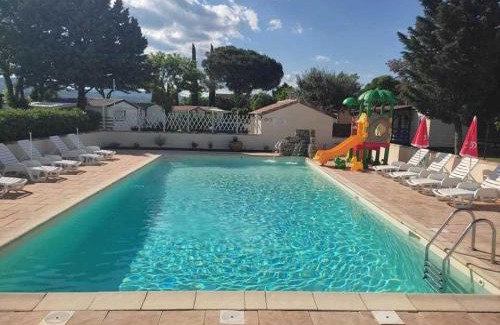 Massillargues-Attuech Chalet De Esquí | Chalet 3 étoiles - Piscine - eebicc