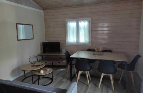Massillargues-Attuech Chalet De Esquí | Chalet 3 étoiles - Piscine - eebicc