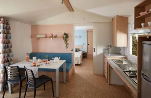 Vic-la-Gardiole Chalet De Esquí | Chalet 3 étoiles - Piscine - eehfhf