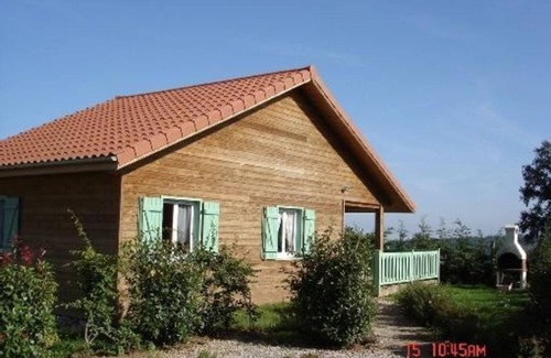 Saint-Mamet-la-Salvetat Casa | Chalet 3 Lou BRAISADOU on a farm, with heated indoor swimming pool