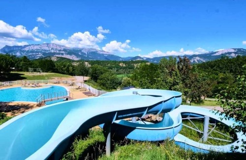 Recoubeau-Jansac Chalet De Esquí | Chalet 4 étoiles - Parc aquatique - efahf0