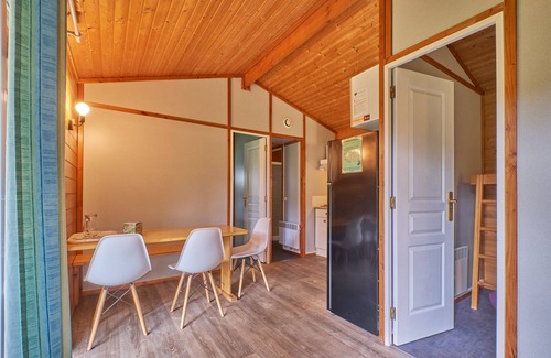 Mens Chalet De Esquí | Chalet "5 Personnes 303" con piscina compartida y terraza privada
