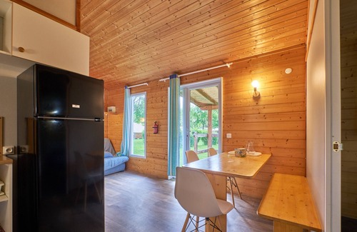 Mens Chalet De Esquí | Chalet "5 Personnes 303" con piscina compartida y terraza privada