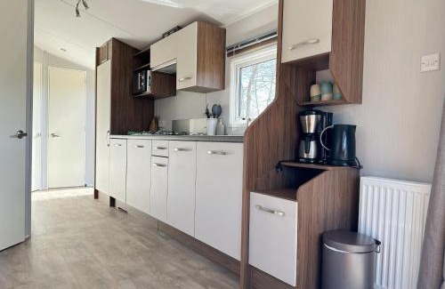 Sint Maarten Chalet De Esquí | Chalet 550 op Recreatiepark de Wielen