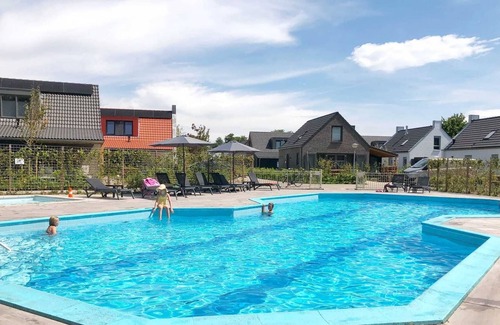 Sint Maarten Chalet De Esquí | Chalet, a 5 km del mar, camping, piscina, parque infantil