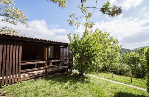 Montreal Chalet De Esquí | CHALET 9 -Terraza, muebles de jardín, hermosa vista, piscina, entretenimiento de verano