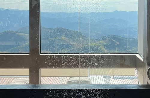 Sao Bento do Sapucai Casa | Chalet Above the Clouds - 3-bedroom house with AC in São Bento do Sapucaí