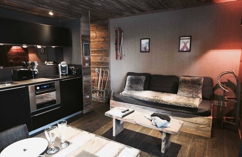 Superbolquere Chalet De Esquí | Chalet-Alnitak-De Lujo-Vista a la Montana-Habitación con desagüe