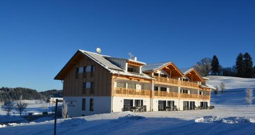 Oberstaufen Apartamento | Chalet Alpenrose 134qm am Golfplatz Oberstaufen