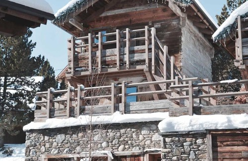 Superbolquere Chalet De Esquí | Chalet-Altair-De Lujo-Habitación con desagüe-Vista a la Montana
