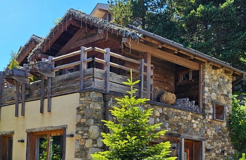 Superbolquere Chalet De Esquí | Chalet-Altair-De Lujo-Habitación con desagüe-Vista a la Montana