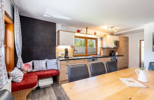 Aich Casa | Chalet am See by myNests - Holiday home, 3 bedrooms, 2 bathrooms