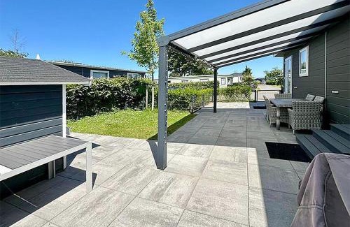 Lathum Apartamento | Chalet am See