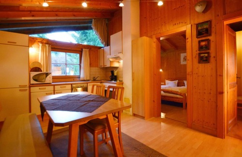 Sautens Apartamento | Chalet Astrid - Activos Apartamentos Pienz ofrece centro ecuestre