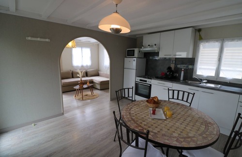 Audelange Chalet De Esquí | Chalet au Bord de L'eau