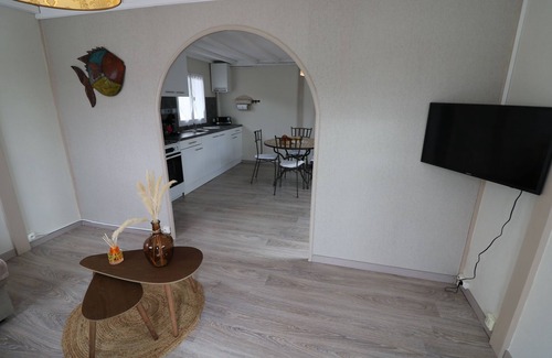 Audelange Chalet De Esquí | Chalet au Bord de L'eau
