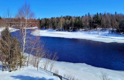 Shannon Chalet De Esquí | Chalet avec spa et vue sur la rivière Jacques-Cartier