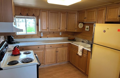 Dundee Cabaña | Chalet Beauly, panoramic views of St.Lawrence River from a Heritage Property