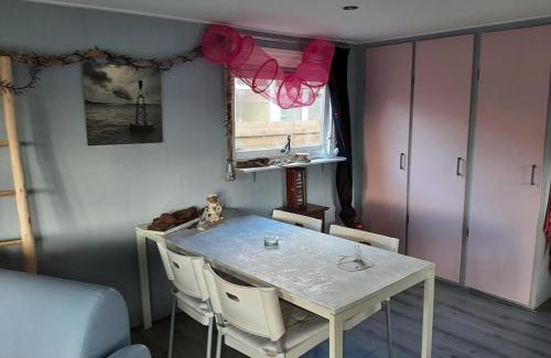 Leeuwarden Otro | Chalet Boot style